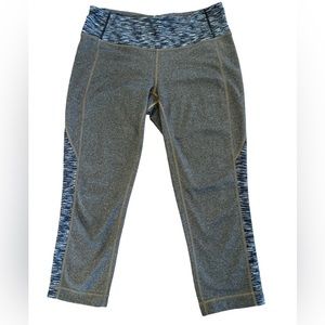 Athleta Capri leggings in Medium‎ Gray with Blue. Excellent Condition